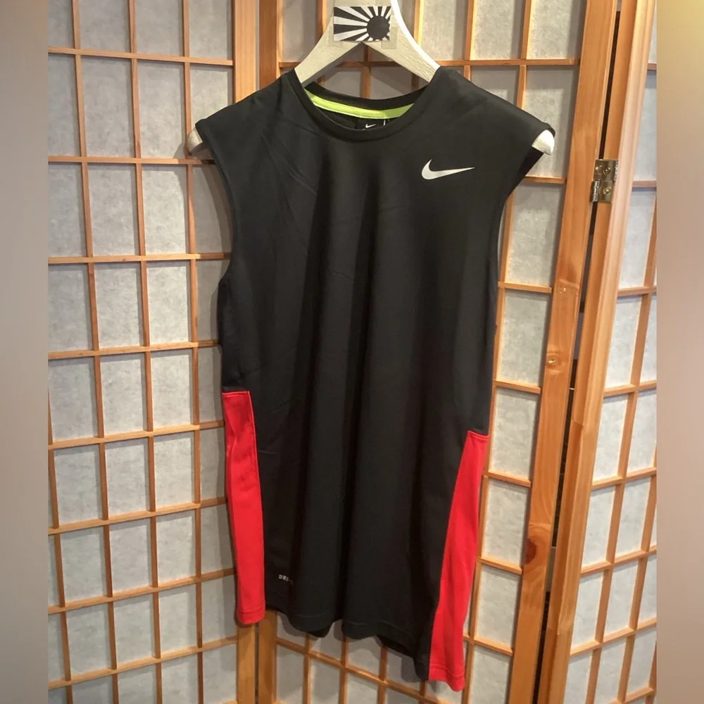 Nike Dri-FIT Crossover Sleeveless Basketball Top 641419-012 Men's Size Medium